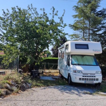 Charmant Camping-Car A La Campagne Labessiere-Candeil Eksteriør bilde
